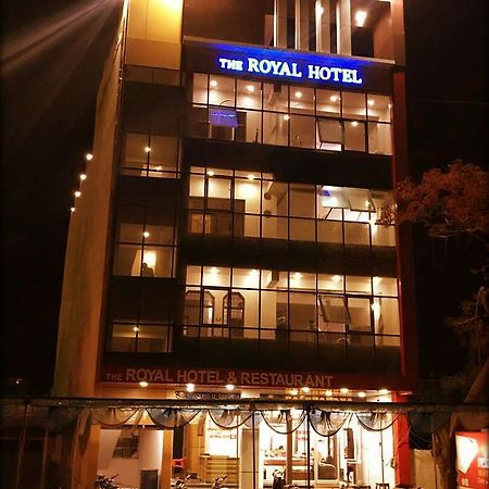 The Royal Hotel Chhatarpur Buitenkant foto