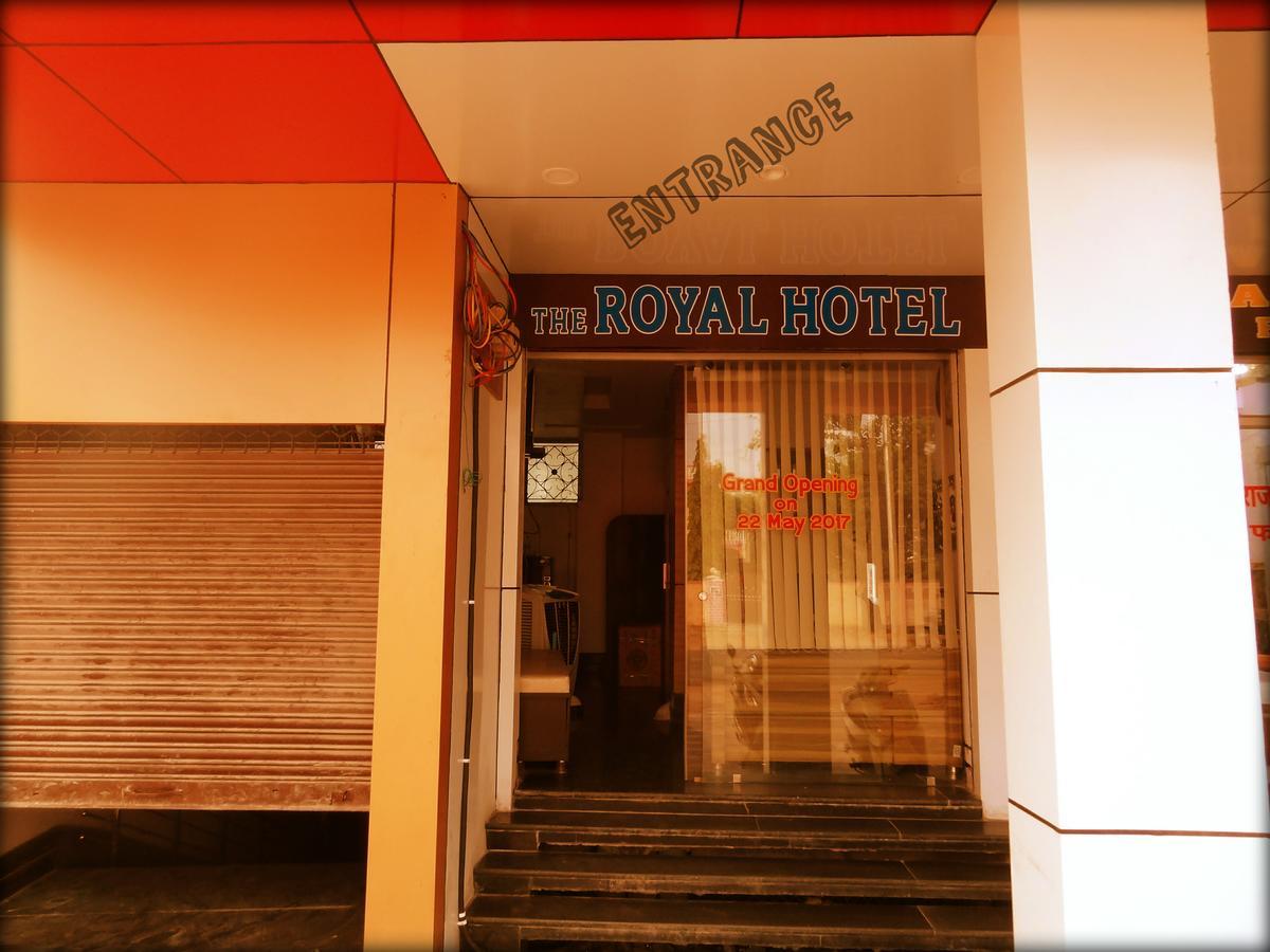 The Royal Hotel Chhatarpur Buitenkant foto